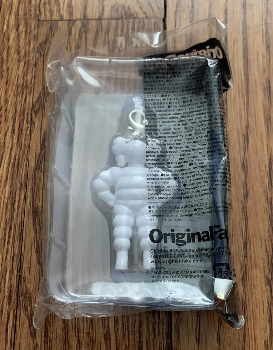 KAWS キーホルダー オリジナルフェイク KAWS originalfake COMPANION 'KAWS TOKYO FIRST' Key holder